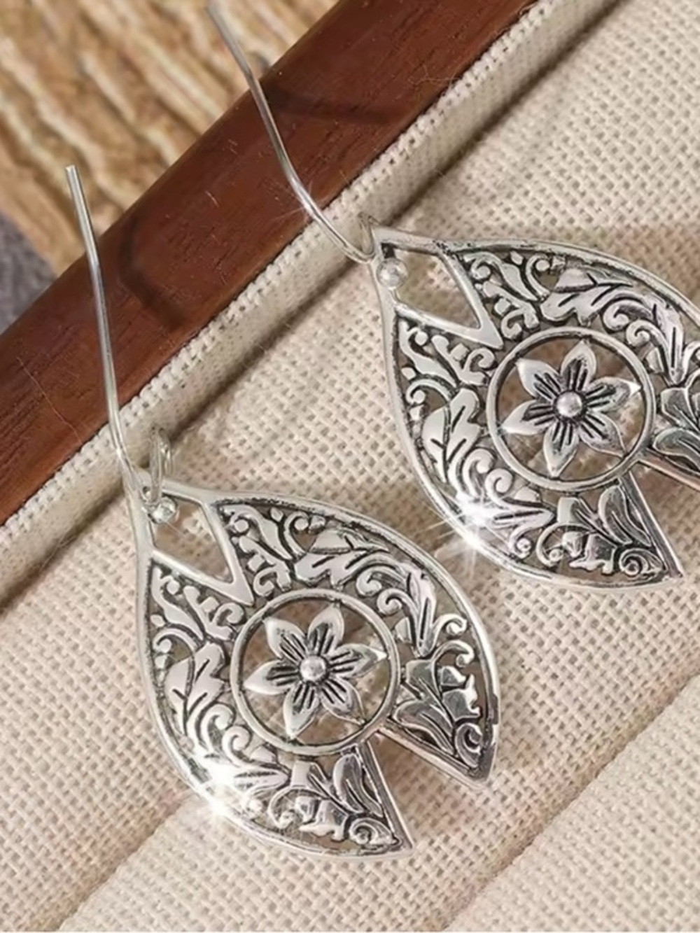New Silver Floral Dangle Earrings